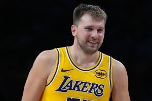 冲击得分王?东契奇目前场均41.3分&联盟第1 比第2字母哥多7.1分